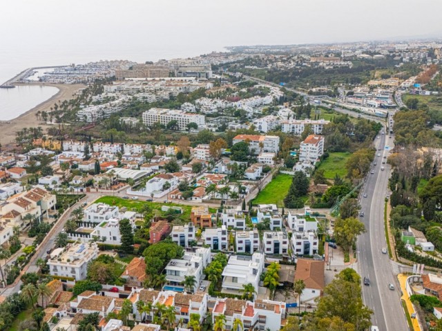 4 Makuuhuoneen Huvila The Golden Mile