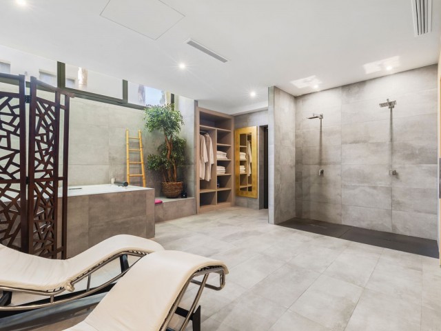 6 Slaapkamer Villa in Costabella