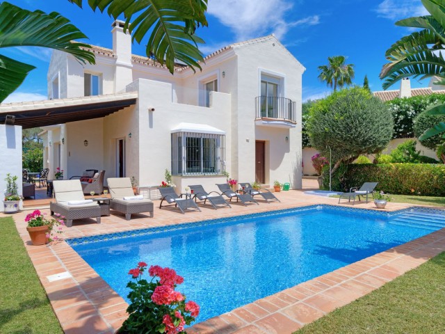 4 Makuuhuoneen Huvila Mijas Golf
