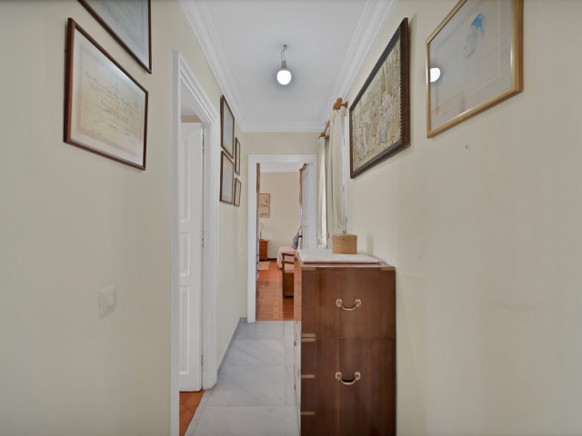 Villa con 6 Dormitorios  en Las Brisas