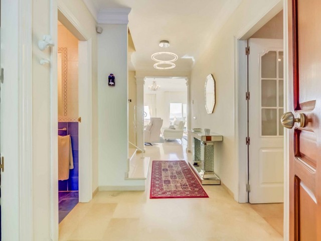 Maison mitoyenne, Artola, R5021383