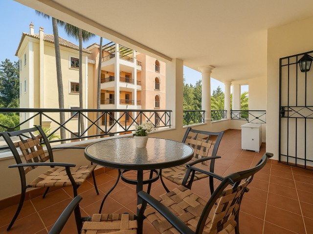 Apartment, Nueva Andalucia, R5020741