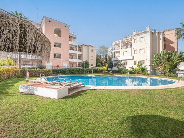 Apartamento con 2 Dormitorios  en Nueva Andalucía
