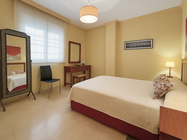2 Bedrooms Apartment in Nueva Andalucía
