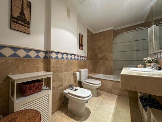 2 Bedrooms Apartment in Nueva Andalucía