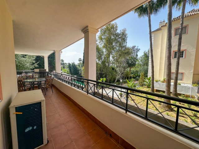 2 Bedrooms Apartment in Nueva Andalucía