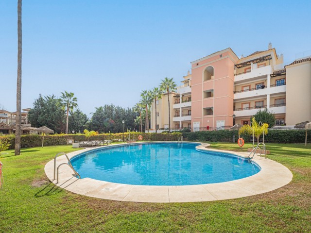 2 Bedrooms Apartment in Nueva Andalucía