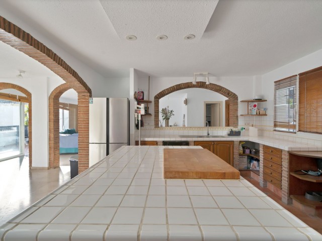 3 Bedrooms Apartment in Benahavís