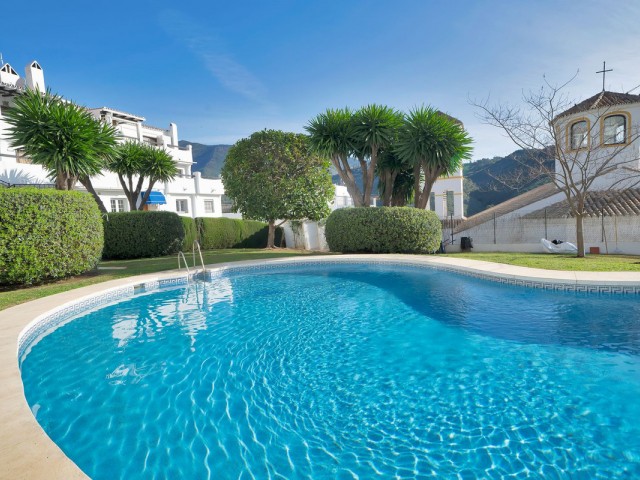 3 Bedrooms Apartment in Benahavís