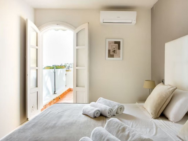 5 Bedrooms Townhouse in Nueva Andalucía