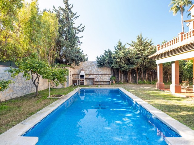 6 Bedrooms Villa in San Pedro de Alcántara