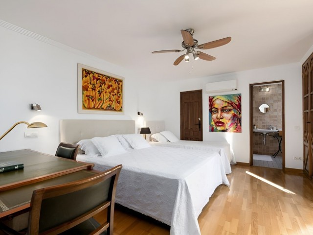Villa avec 5 Chambres  à Málaga