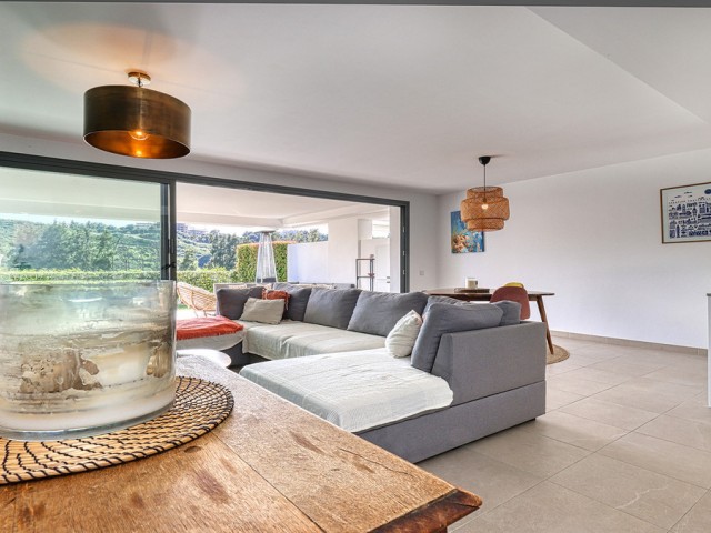 Apartamento con 3 Dormitorios  en Casares