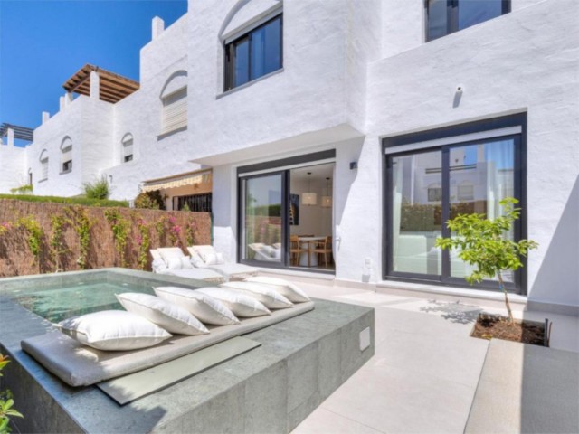 4 Bedrooms Villa in San Pedro de Alcántara