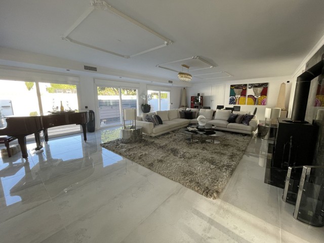 10 Schlafzimmer Villa in Atalaya