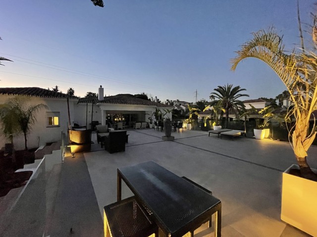 10 Bedrooms Villa in Atalaya