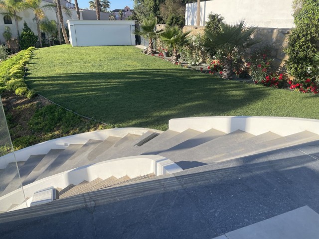 10 Bedrooms Villa in Atalaya