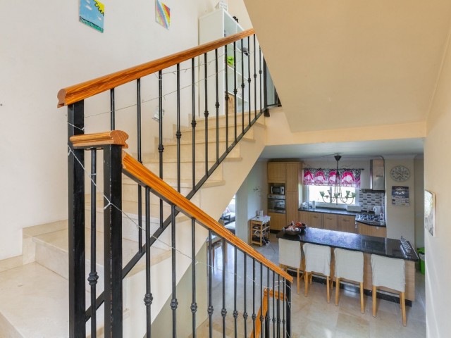 Townhouse, Torreblanca, R5010169