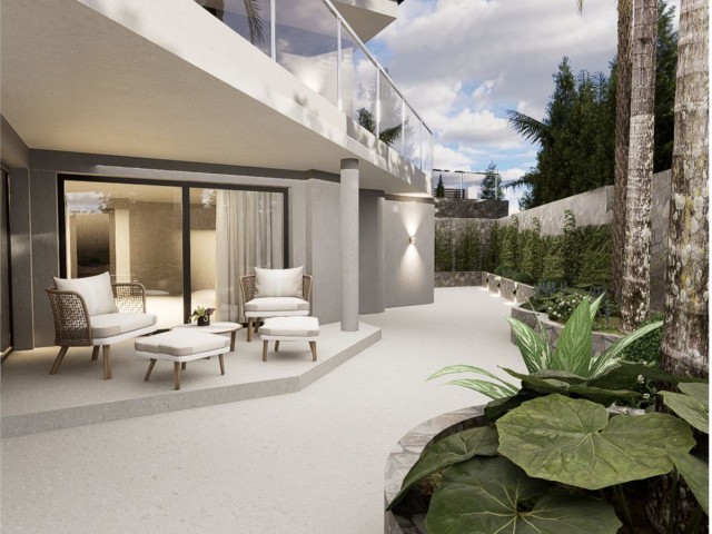 5 Bedrooms Villa in Elviria