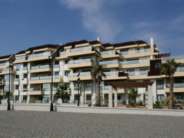 2 Bedrooms Apartment in La Duquesa