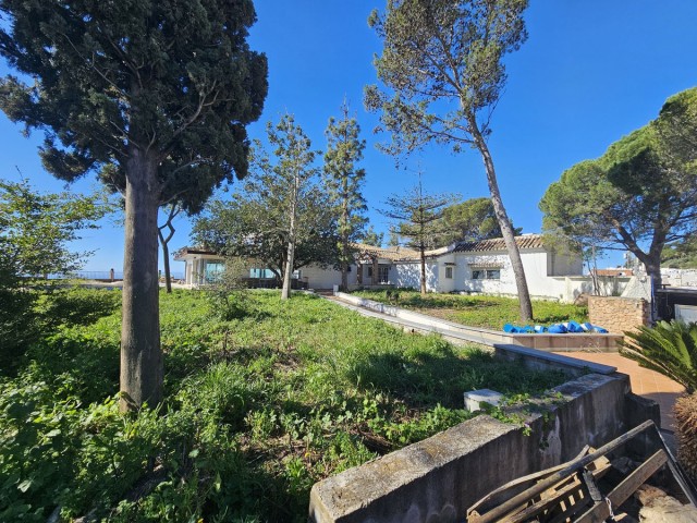 6 Bedrooms Villa in Mijas