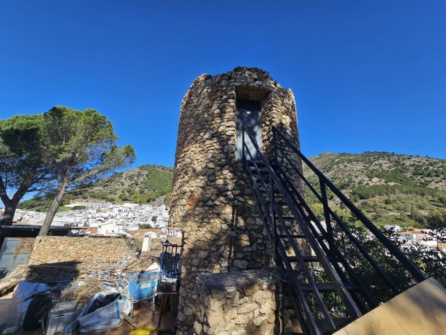 6 Bedrooms Villa in Mijas