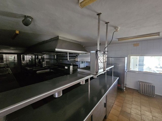 6 Bedrooms Villa in Mijas