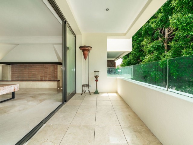 3 Bedrooms Apartment in Los Monteros