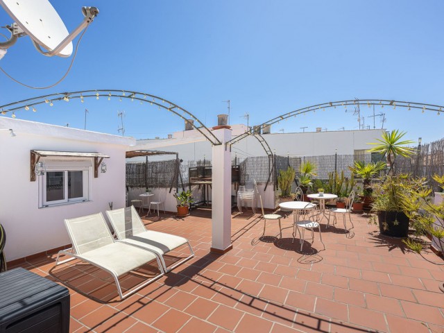 Penthouse avec 6 Chambres  à San Pedro de Alcántara