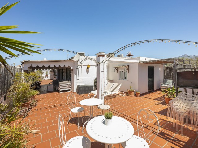 Penthouse avec 6 Chambres  à San Pedro de Alcántara