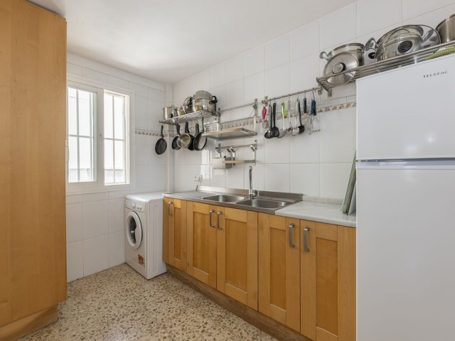 Penthouse avec 6 Chambres  à San Pedro de Alcántara