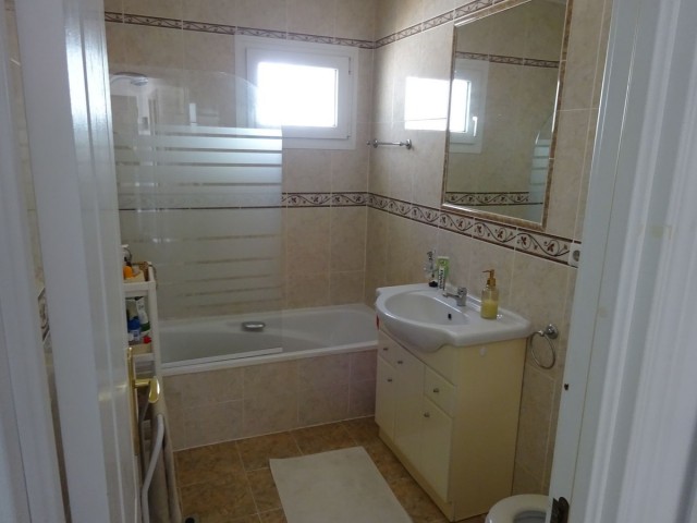 Villa con 3 Dormitorios  en Riviera del Sol