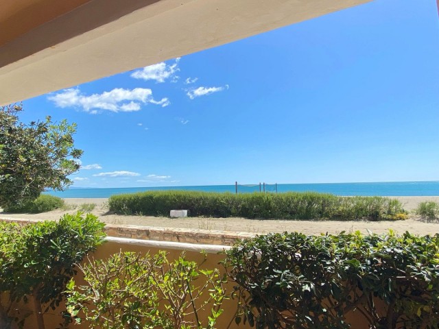 Adosado con 4 Dormitorios  en Casares Playa