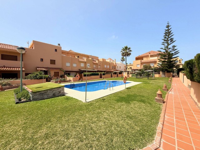 4 Bedrooms Townhouse in Casares Playa