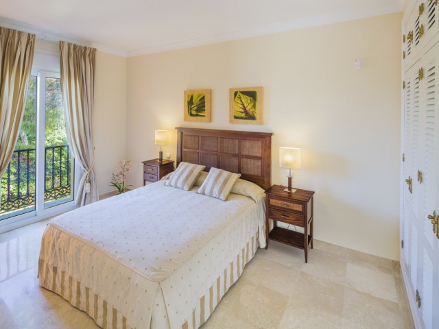 4 Soveroms Villa i Elviria