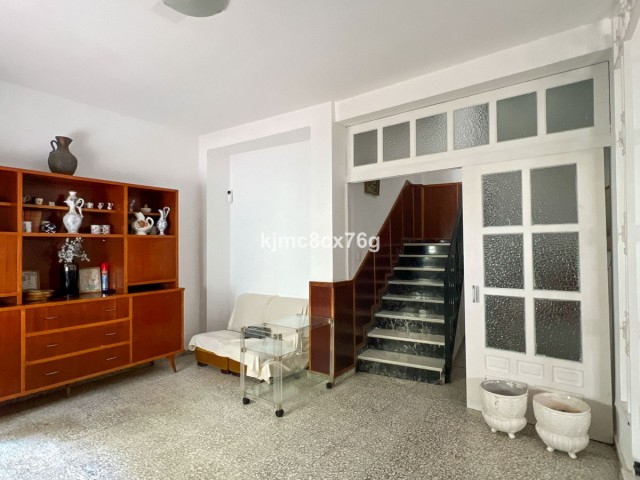 5 Bedrooms Townhouse in Marbella