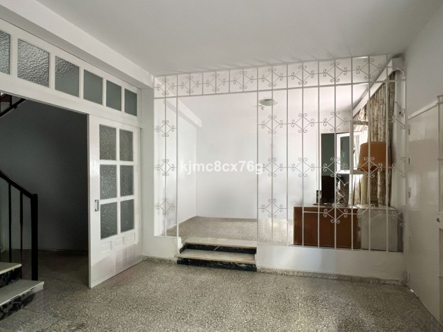 5 Bedrooms Townhouse in Marbella