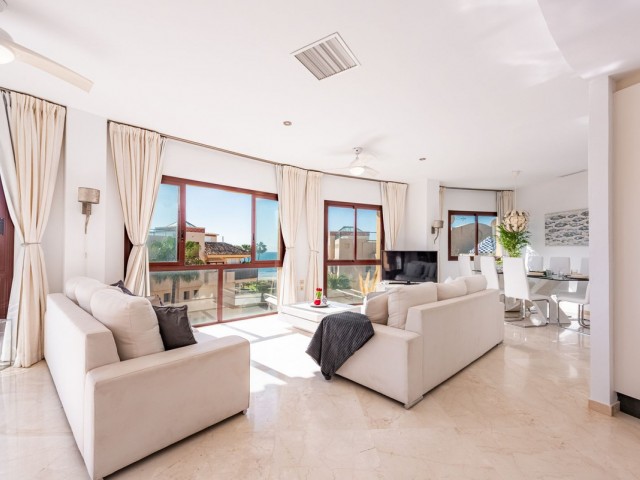 Penthouse avec 3 Chambres  à Costalita