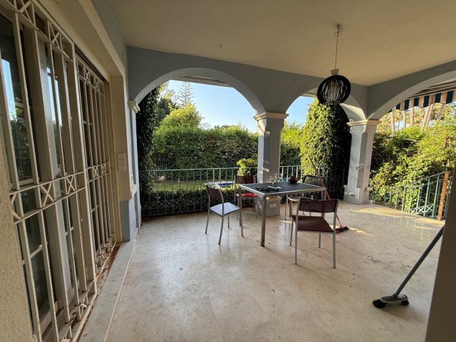 Villa con 5 Dormitorios  en Puerto Banús