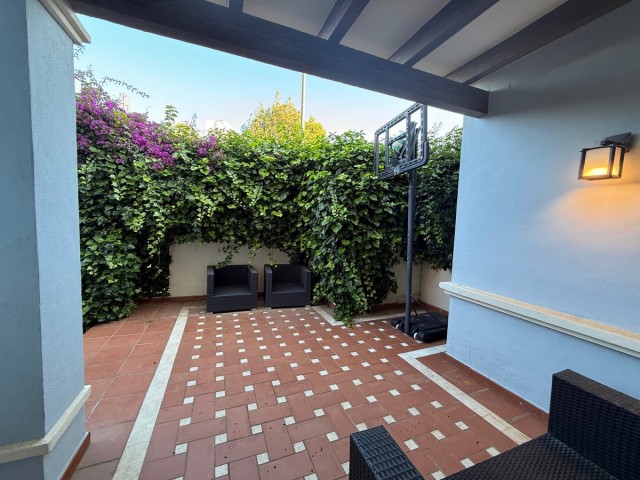 Villa con 5 Dormitorios  en Puerto Banús