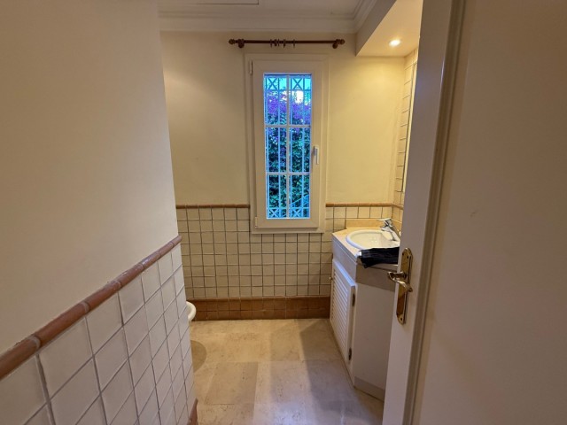 5 Bedrooms Villa in Puerto Banús