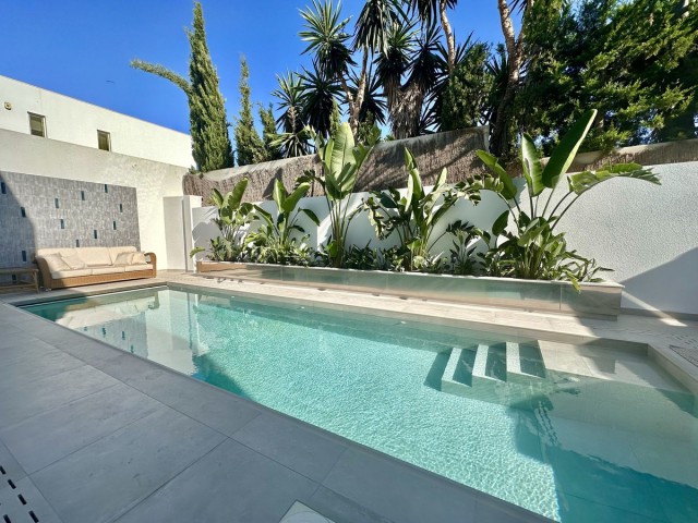 Villa con 4 Dormitorios  en Puerto Banús