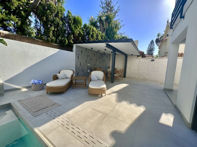 Villa con 4 Dormitorios  en Puerto Banús