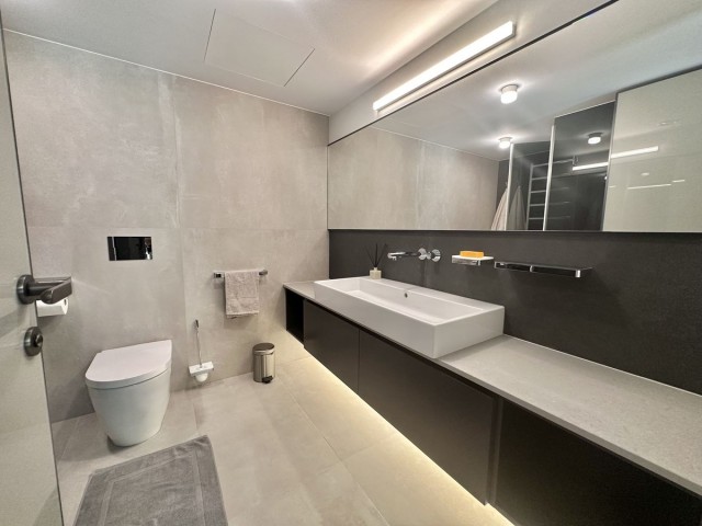 4 Bedrooms Villa in Puerto Banús