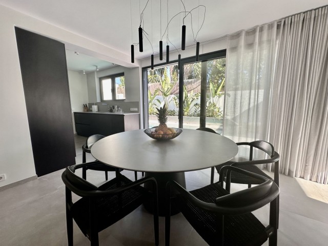 4 Bedrooms Villa in Puerto Banús