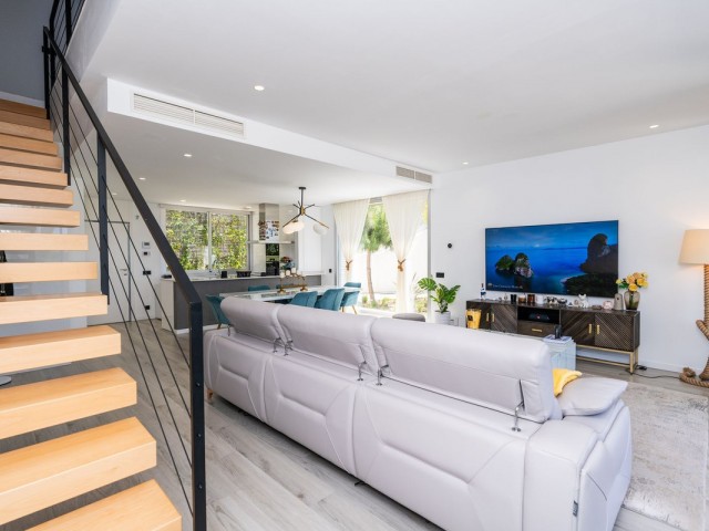 Maison mitoyenne avec 3 Chambres  à Cancelada