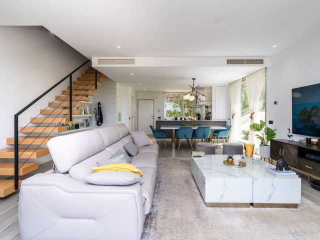 Maison mitoyenne avec 3 Chambres  à Cancelada