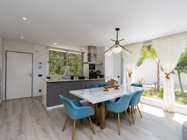 Maison mitoyenne avec 3 Chambres  à Cancelada