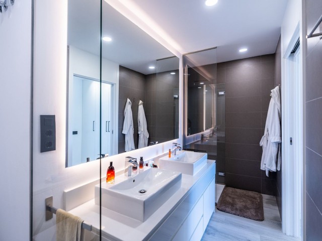 Maison mitoyenne avec 3 Chambres  à Cancelada