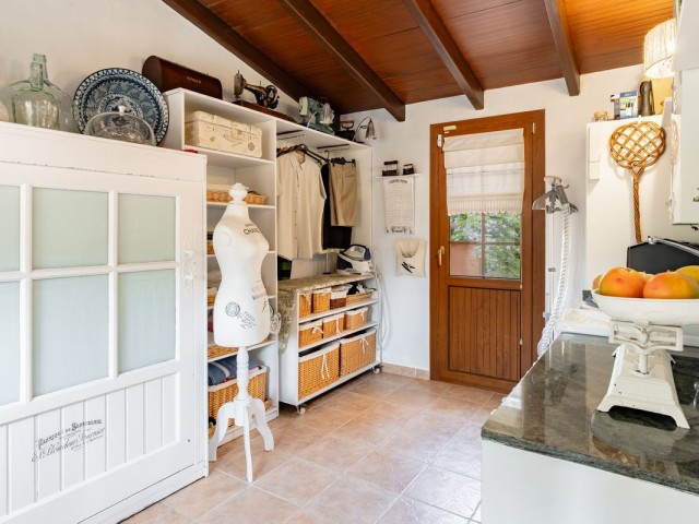 Villa con 4 Dormitorios  en Sierrezuela